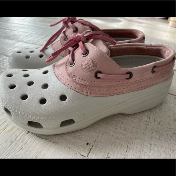 CROCS ISLANDER PIT CREW DUCK SHOES LIGHT PINK  10 W - Picture 1 of 1